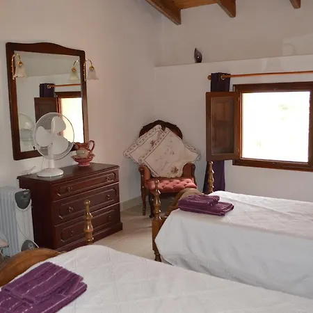 Grapevine Manor Pinoso Bed & Breakfast
